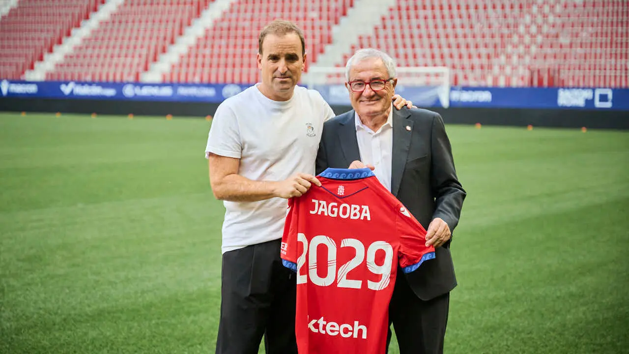 Presentaci&oacute;n de Jagoba Arrasate como nuevo entrenador de Osasuna. PABLO LASAOSA