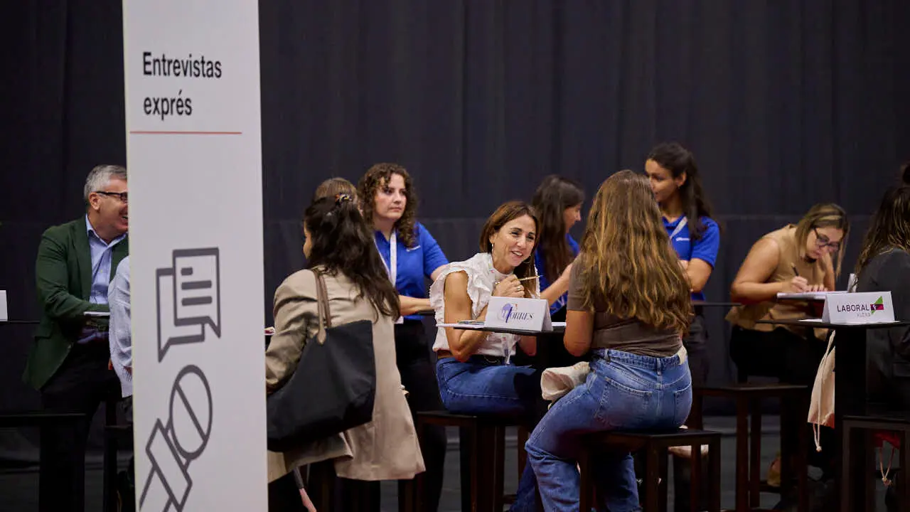 XIX Encuentro de Empleo y Emprendimiento de la Universidad P&uacute;blica de Navarra. PABLO LASAOSA