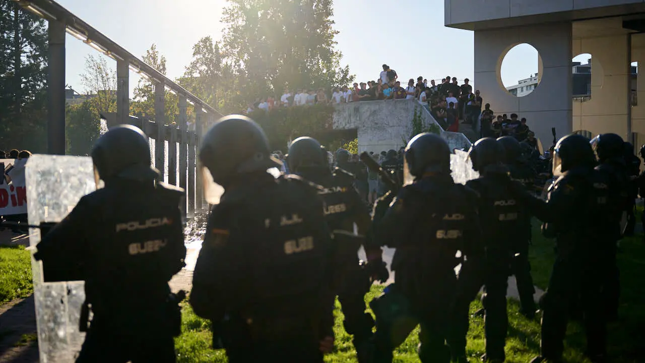 Vito Quiles visita Pamplona en su gira con disturbios por las calles de Pamplona. PABLO LASAOSA