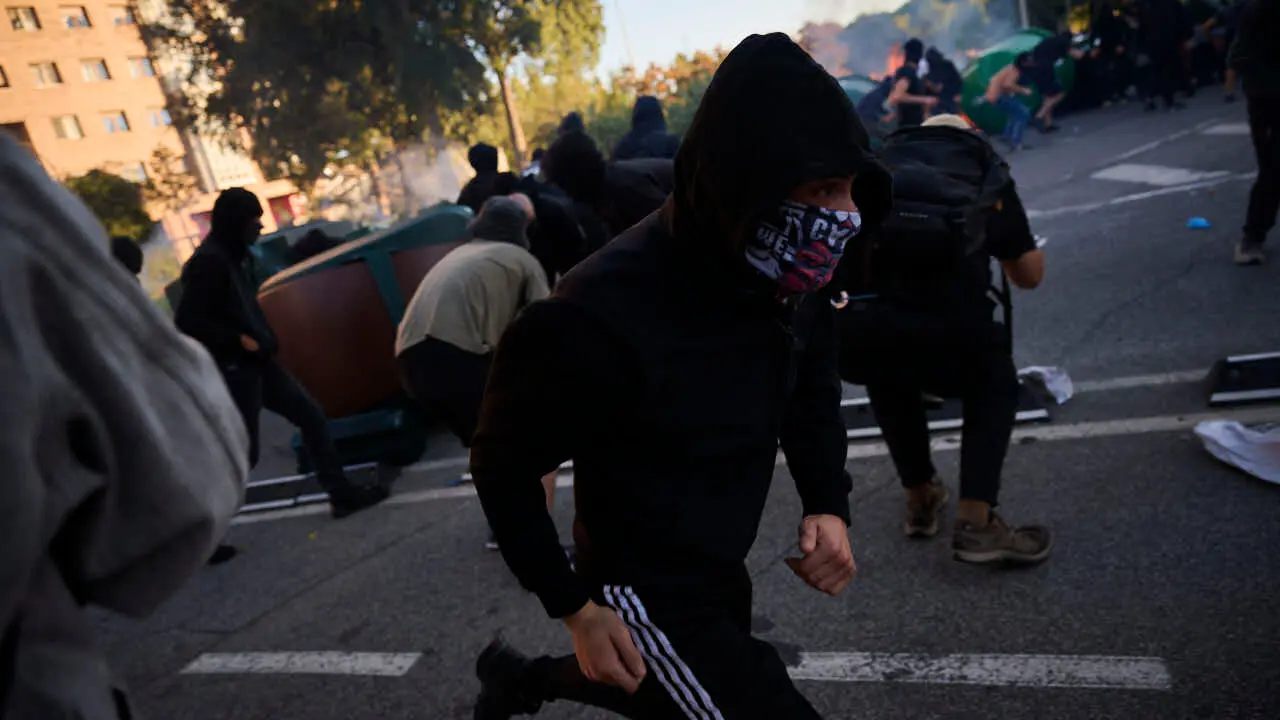Vito Quiles visita Pamplona en su gira con disturbios por las calles de Pamplona. PABLO LASAOSA