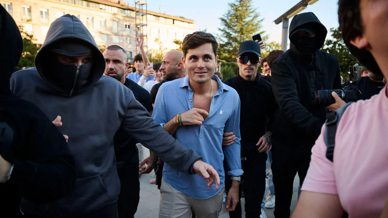 Vito Quiles visita Pamplona en su gira con disturbios por las calles de Pamplona. PABLO LASAOSA