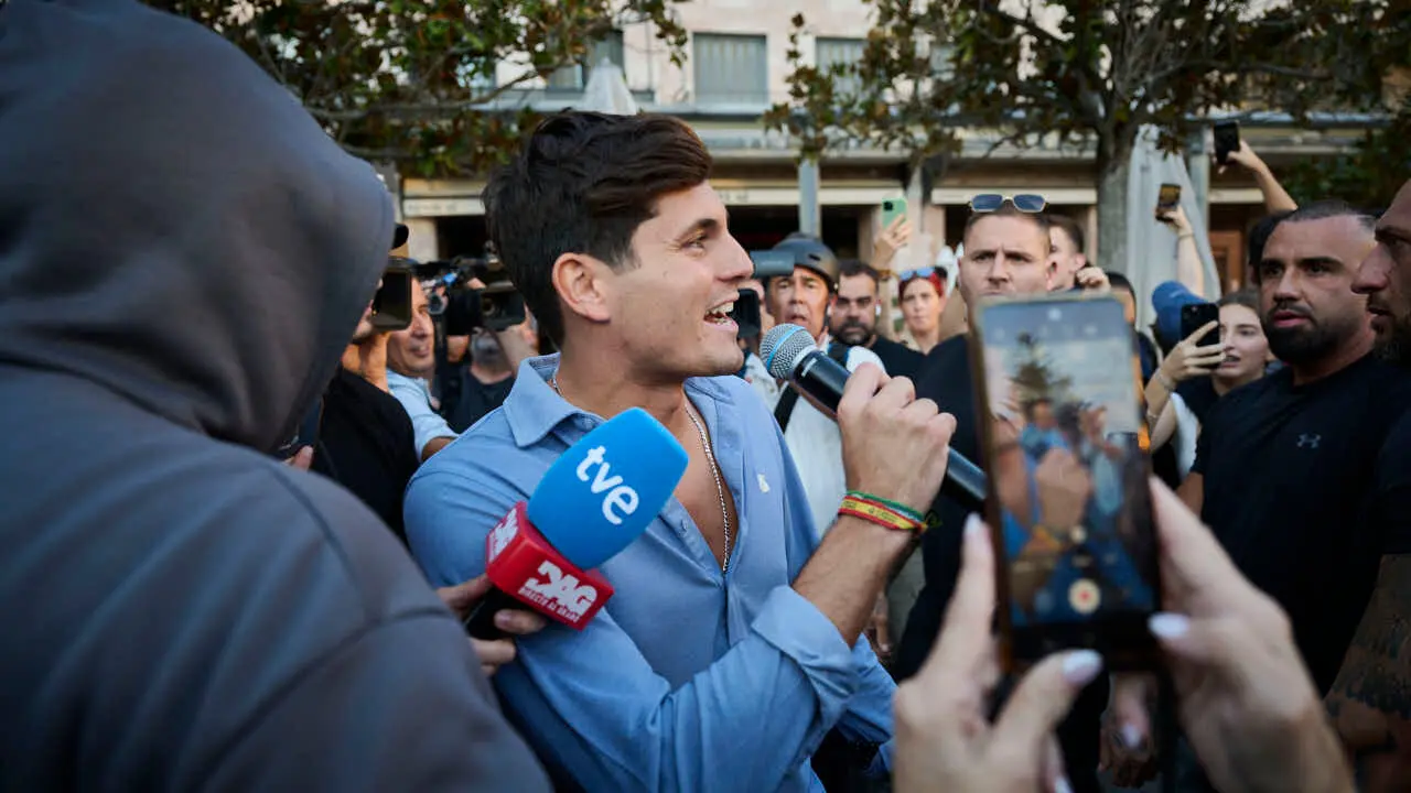 Vito Quiles visita Pamplona en su gira con disturbios por las calles de Pamplona. PABLO LASAOSA