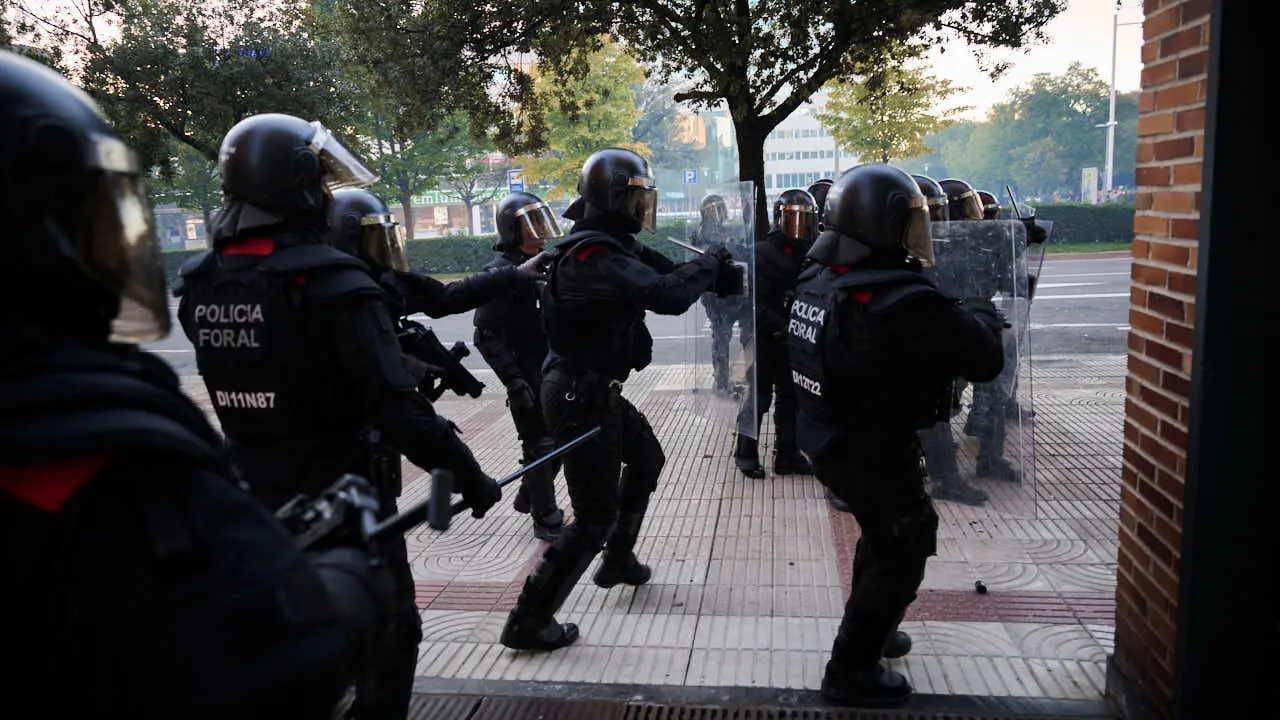 Vito Quiles visita Pamplona en su gira con disturbios por las calles de Pamplona. PABLO LASAOSA