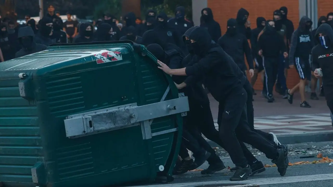 Vito Quiles visita Pamplona en su gira con disturbios por las calles de Pamplona. EFE