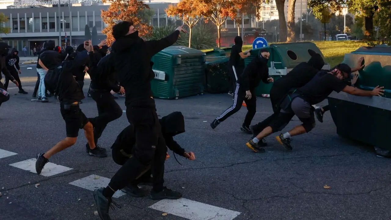 Vito Quiles visita Pamplona en su gira con disturbios por las calles de Pamplona. EFE