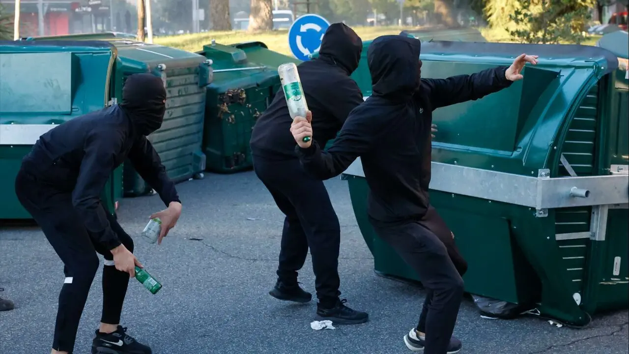 Vito Quiles visita Pamplona en su gira con disturbios por las calles de Pamplona. EFE