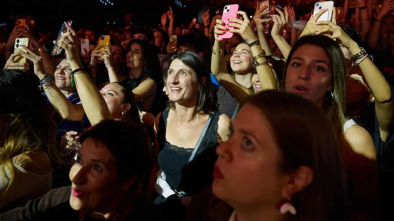 Concierto de Melendi en el pabell&oacute;n Navarra Arena dentro de su gira Pop Rock Tour. I&Ntilde;IGO ALZUGARAY