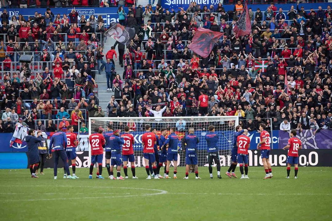 Partido de LaLiga EA Sports entre CA Osasuna y Racing de Santander disputado en el estadio de El Sadar en Pamplona. I&Ntilde;IGO ALZUGARAY