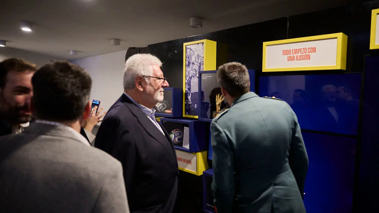 Inauguraci&oacute;n de la exposici&oacute;n 'Reyes del Mundo', organizada por la Real Federaci&oacute;n Espa&ntilde;ola de F&uacute;tbol (RFEF) en Baluarte. PABLO LASAOSA