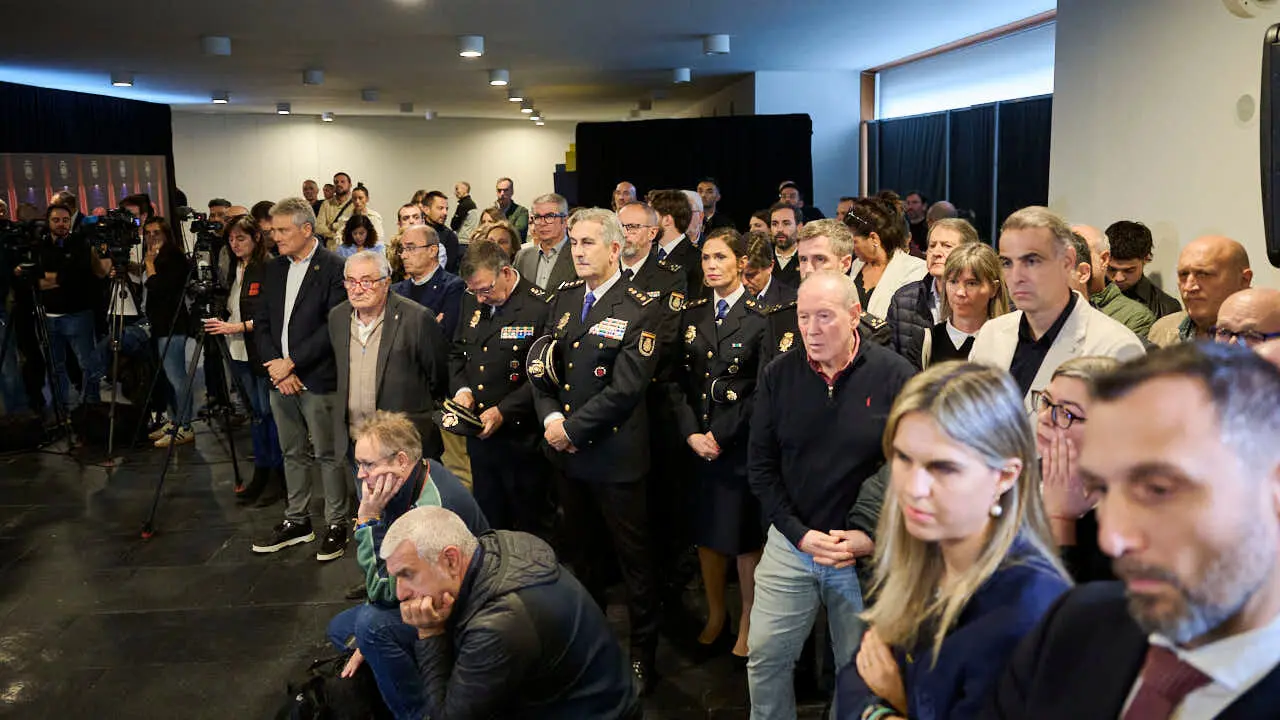 Inauguraci&oacute;n de la exposici&oacute;n 'Reyes del Mundo', organizada por la Real Federaci&oacute;n Espa&ntilde;ola de F&uacute;tbol (RFEF) en Baluarte. PABLO LASAOSA
