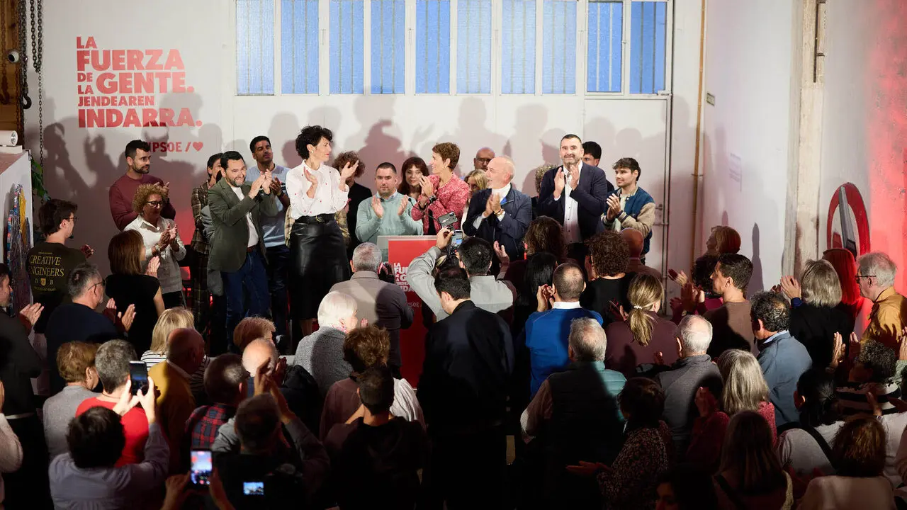 El PSN-PSOE presenta sus candidaturas a las pr&oacute;ximas elecciones generales en un acto en el que interviene la secretaria general del PSN-PSOE, Mar&iacute;a Chivite, la candidata al Congreso, Elma Saiz y el candidato al Senado, &Aacute;ngel Mole&oacute;n. NAVARRA.COM