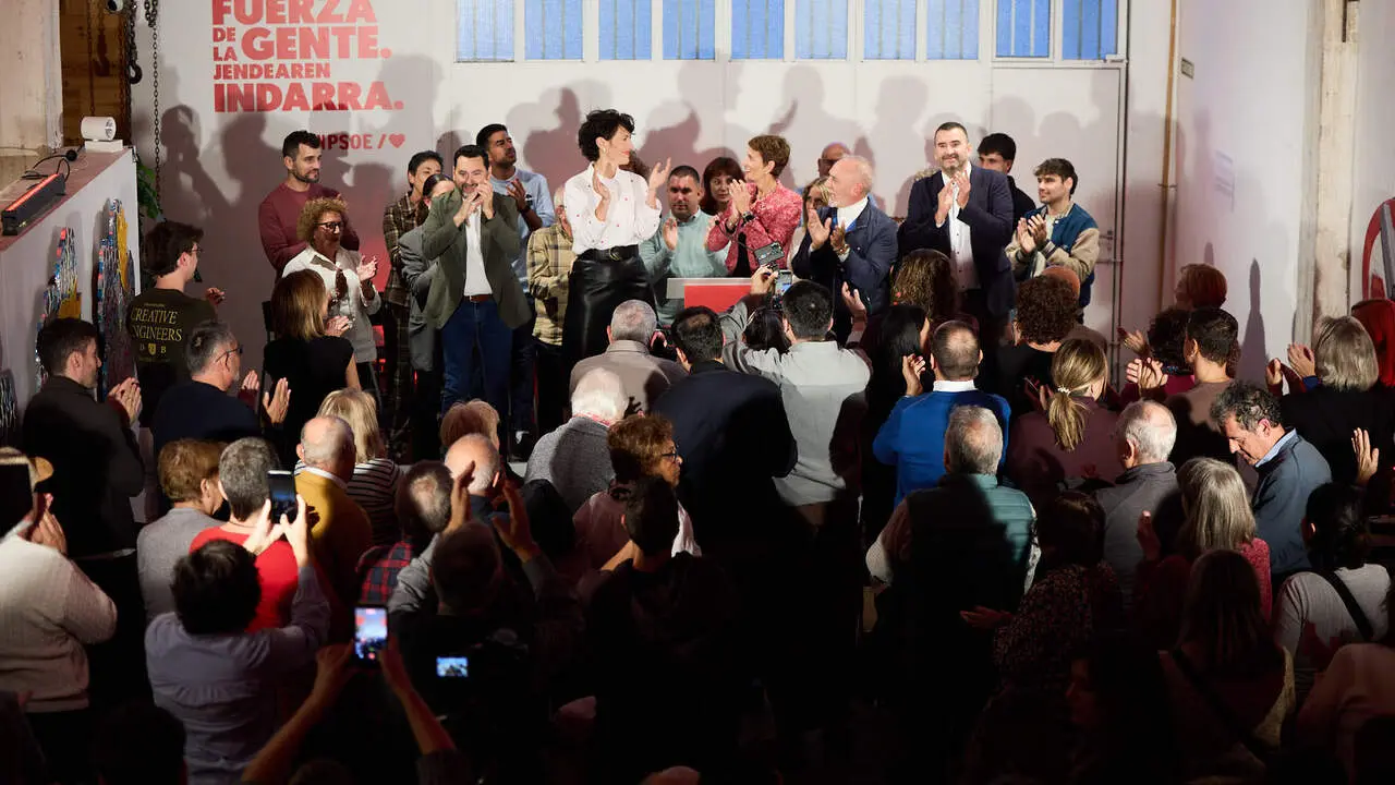El PSN-PSOE presenta sus candidaturas a las pr&oacute;ximas elecciones generales en un acto en el que interviene la secretaria general del PSN-PSOE, Mar&iacute;a Chivite, la candidata al Congreso, Elma Saiz y el candidato al Senado, &Aacute;ngel Mole&oacute;n. NAVARRA.COM