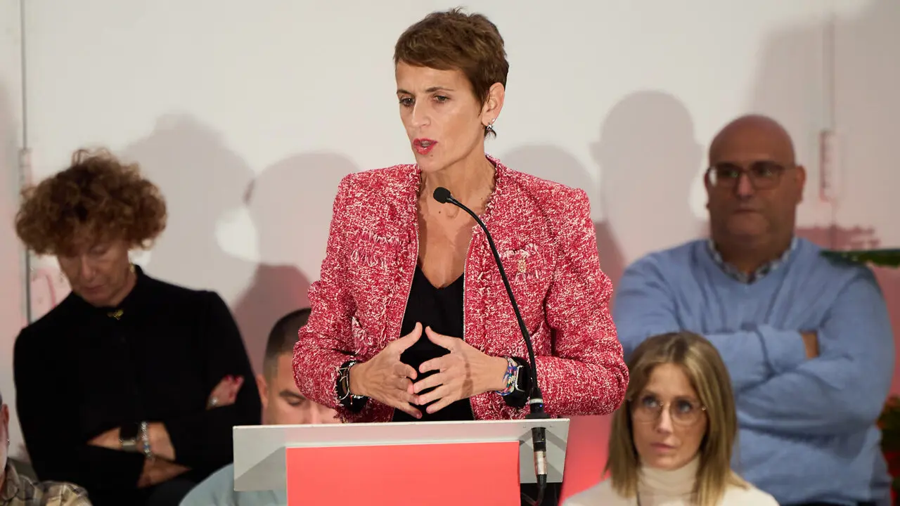 El PSN-PSOE presenta sus candidaturas a las pr&oacute;ximas elecciones generales en un acto en el que interviene la secretaria general del PSN-PSOE, Mar&iacute;a Chivite, la candidata al Congreso, Elma Saiz y el candidato al Senado, &Aacute;ngel Mole&oacute;n. NAVARRA.COM