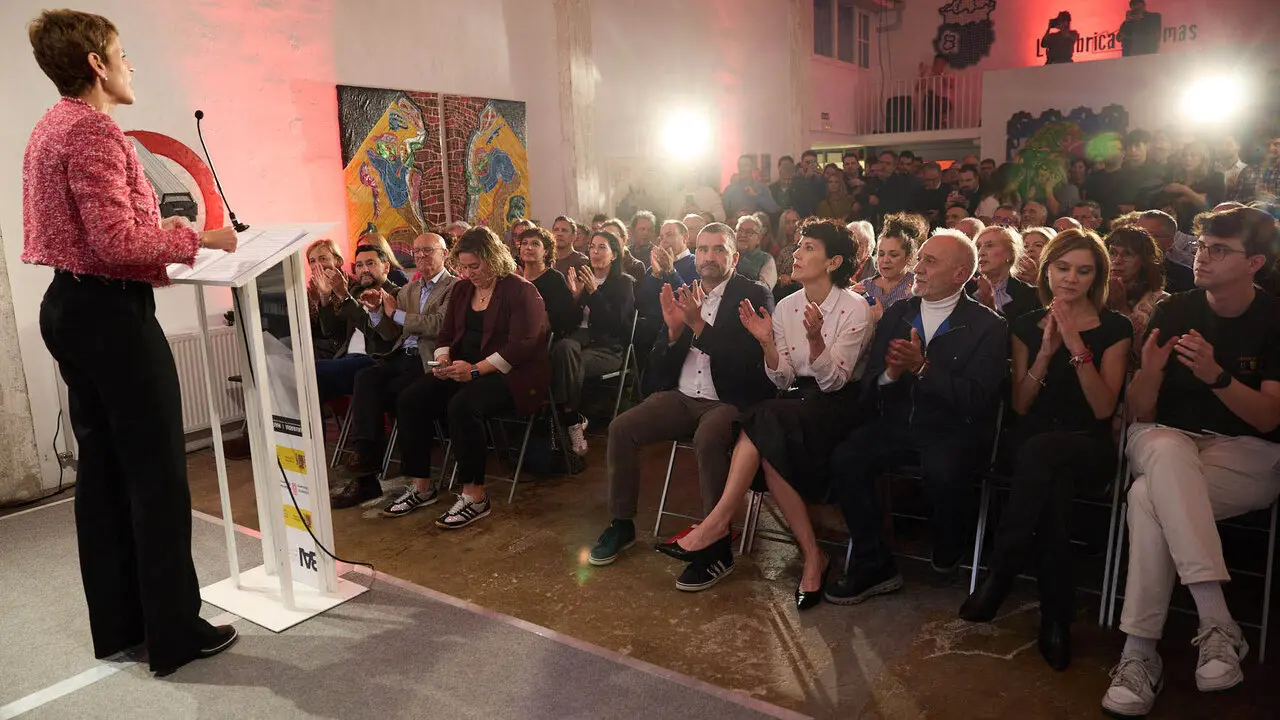 El PSN-PSOE presenta sus candidaturas a las pr&oacute;ximas elecciones generales en un acto en el que interviene la secretaria general del PSN-PSOE, Mar&iacute;a Chivite, la candidata al Congreso, Elma Saiz y el candidato al Senado, &Aacute;ngel Mole&oacute;n. NAVARRA.COM