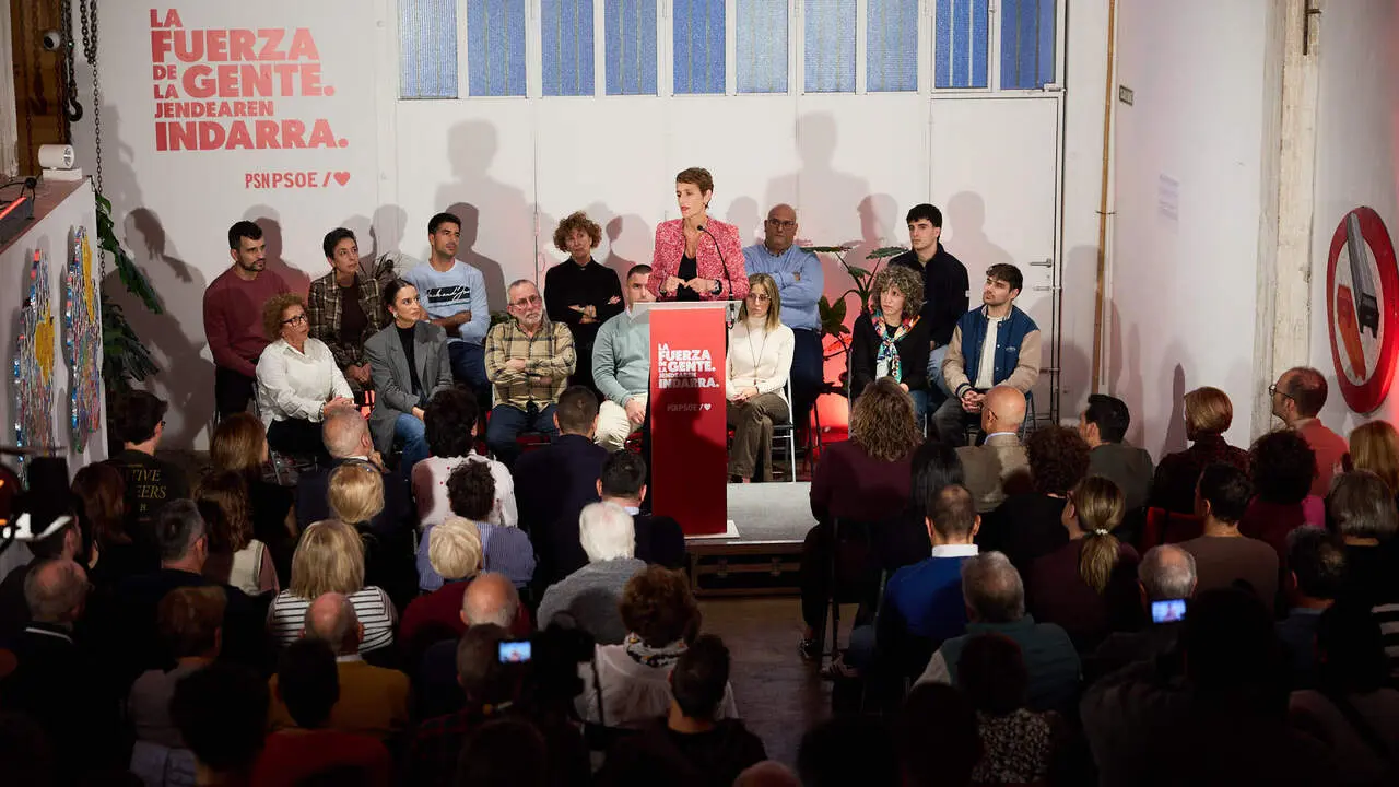 El PSN-PSOE presenta sus candidaturas a las pr&oacute;ximas elecciones generales en un acto en el que interviene la secretaria general del PSN-PSOE, Mar&iacute;a Chivite, la candidata al Congreso, Elma Saiz y el candidato al Senado, &Aacute;ngel Mole&oacute;n. NAVARRA.COM