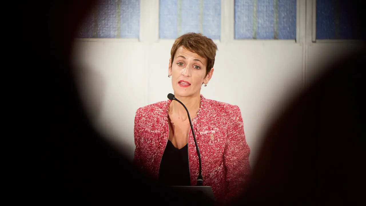 El PSN-PSOE presenta sus candidaturas a las pr&oacute;ximas elecciones generales en un acto en el que interviene la secretaria general del PSN-PSOE, Mar&iacute;a Chivite, la candidata al Congreso, Elma Saiz y el candidato al Senado, &Aacute;ngel Mole&oacute;n. NAVARRA.COM