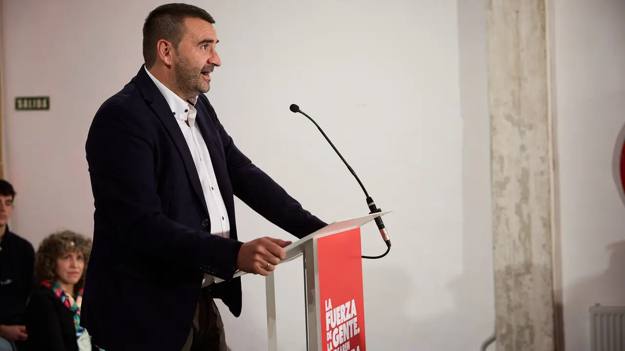 El PSN-PSOE presenta sus candidaturas a las pr&oacute;ximas elecciones generales en un acto en el que interviene la secretaria general del PSN-PSOE, Mar&iacute;a Chivite, la candidata al Congreso, Elma Saiz y el candidato al Senado, &Aacute;ngel Mole&oacute;n. NAVARRA.COM