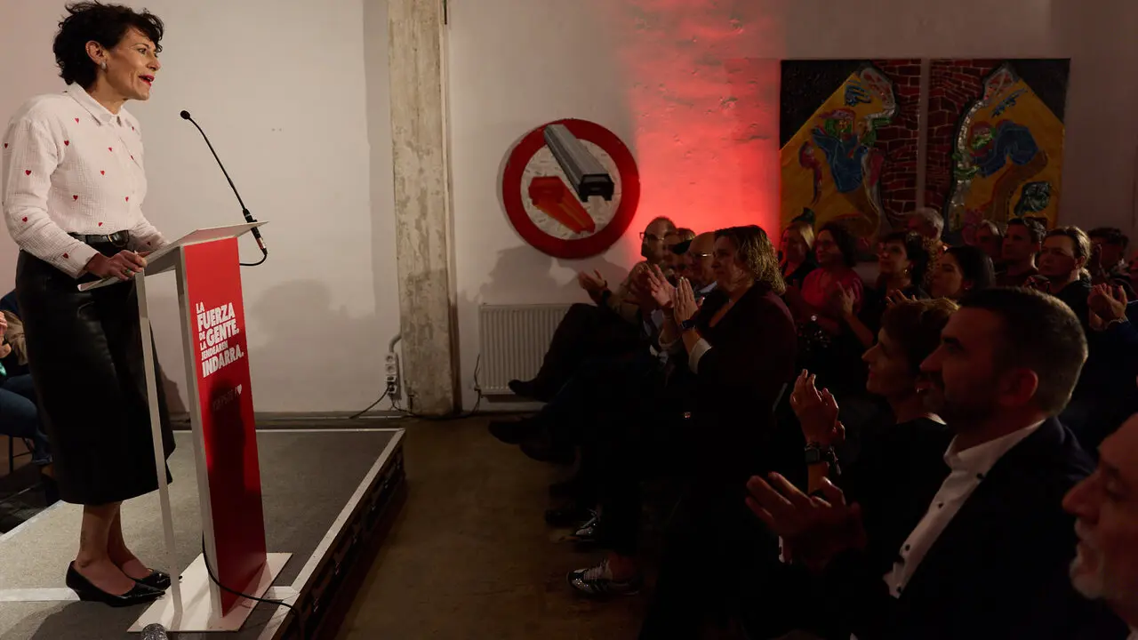 El PSN-PSOE presenta sus candidaturas a las pr&oacute;ximas elecciones generales en un acto en el que interviene la secretaria general del PSN-PSOE, Mar&iacute;a Chivite, la candidata al Congreso, Elma Saiz y el candidato al Senado, &Aacute;ngel Mole&oacute;n. NAVARRA.COM