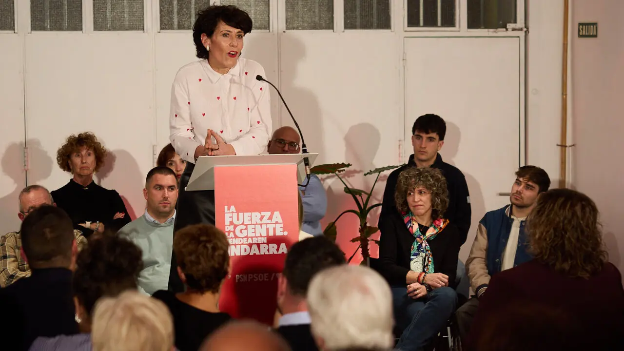 El PSN-PSOE presenta sus candidaturas a las pr&oacute;ximas elecciones generales en un acto en el que interviene la secretaria general del PSN-PSOE, Mar&iacute;a Chivite, la candidata al Congreso, Elma Saiz y el candidato al Senado, &Aacute;ngel Mole&oacute;n. NAVARRA.COM