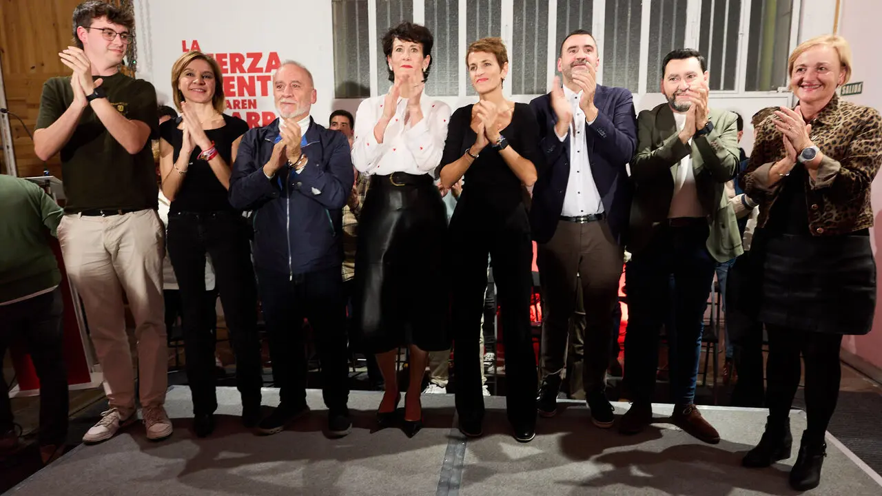 El PSN-PSOE presenta sus candidaturas a las pr&oacute;ximas elecciones generales en un acto en el que interviene la secretaria general del PSN-PSOE, Mar&iacute;a Chivite, la candidata al Congreso, Elma Saiz y el candidato al Senado, &Aacute;ngel Mole&oacute;n. NAVARRA.COM