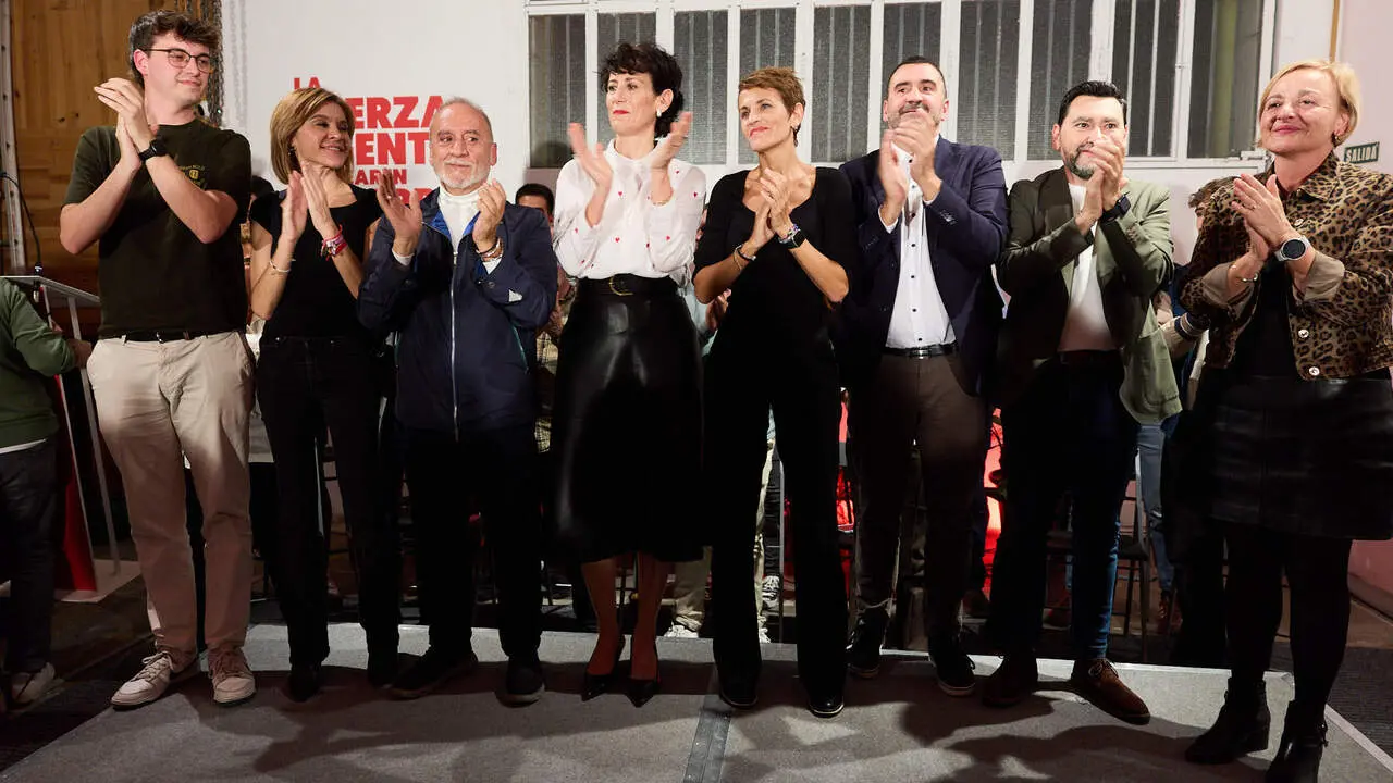 El PSN-PSOE presenta sus candidaturas a las pr&oacute;ximas elecciones generales en un acto en el que interviene la secretaria general del PSN-PSOE, Mar&iacute;a Chivite, la candidata al Congreso, Elma Saiz y el candidato al Senado, &Aacute;ngel Mole&oacute;n. NAVARRA.COM