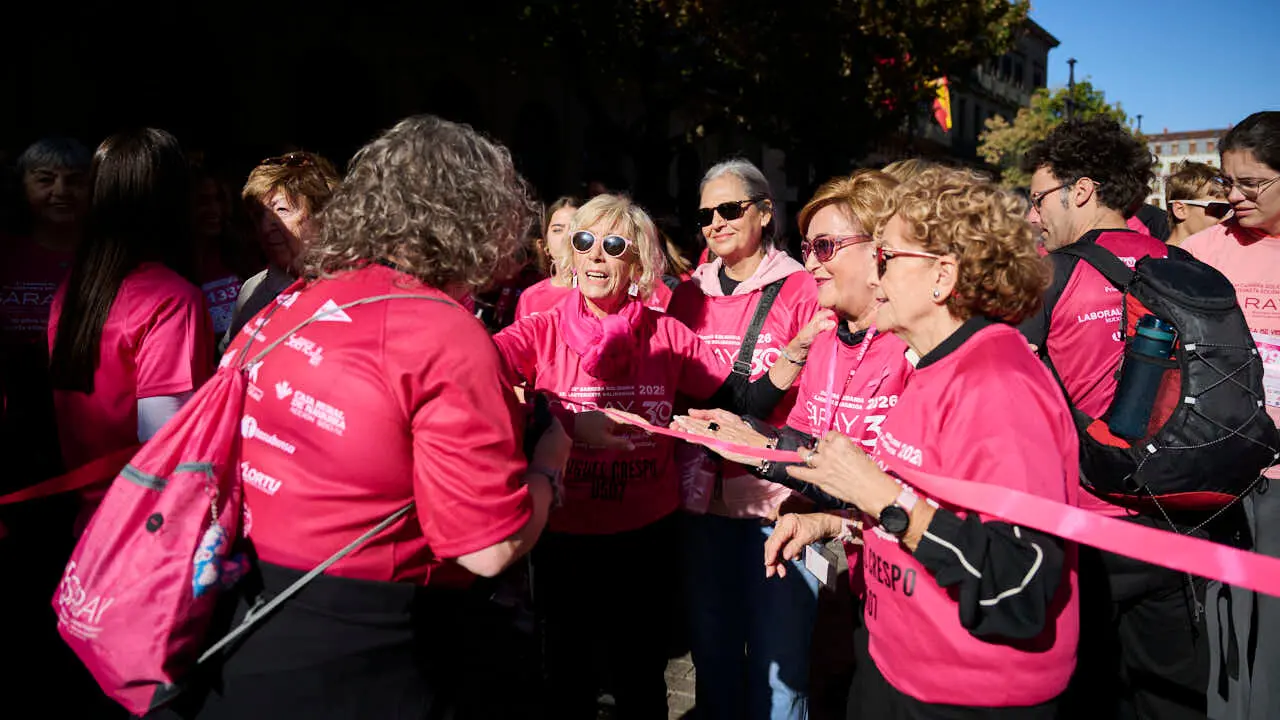 XV Carrera solidaria contra el c&aacute;ncer de mama organizada por Saray. PABLO LASAOSA
