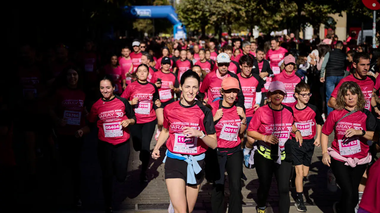 XV Carrera solidaria contra el c&aacute;ncer de mama organizada por Saray. PABLO LASAOSA