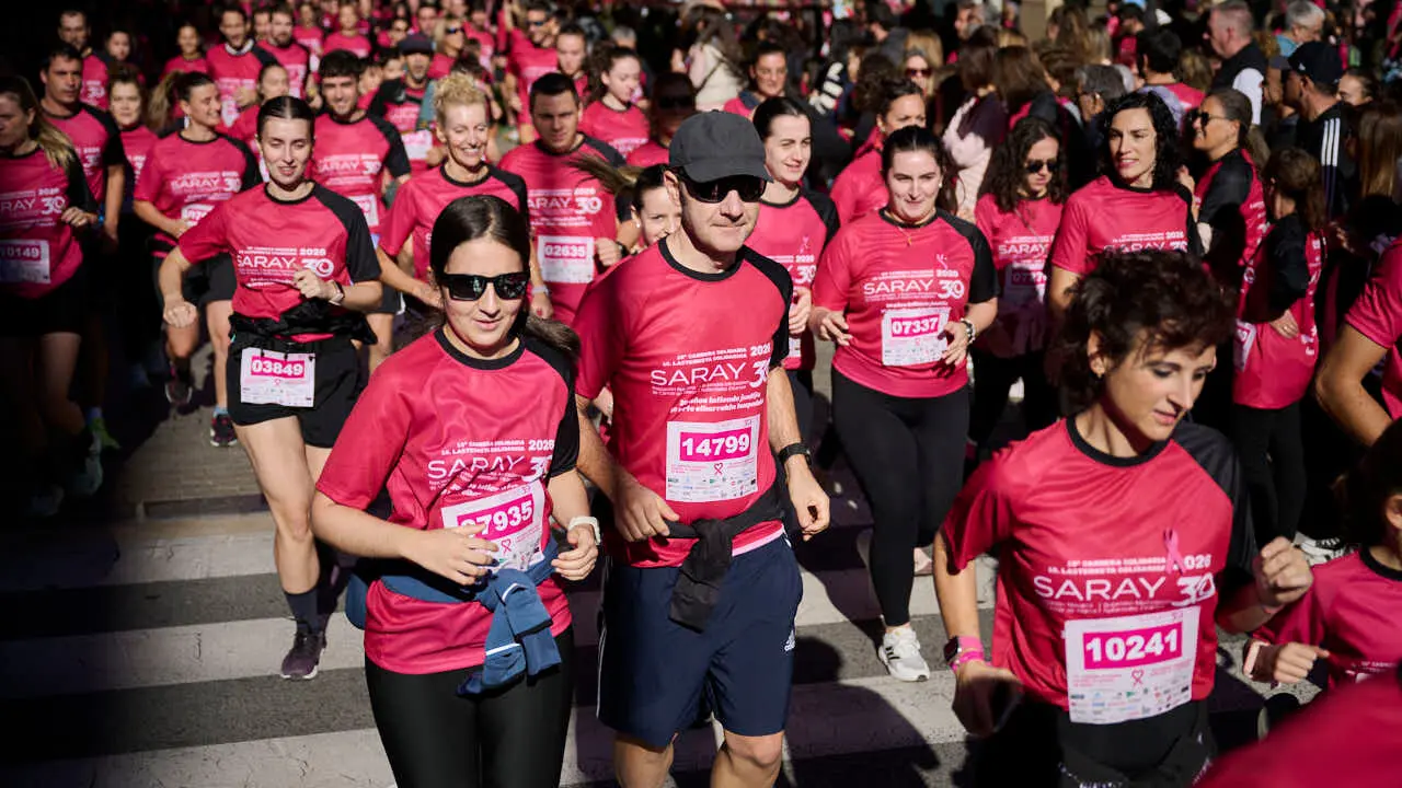 XV Carrera solidaria contra el c&aacute;ncer de mama organizada por Saray. PABLO LASAOSA