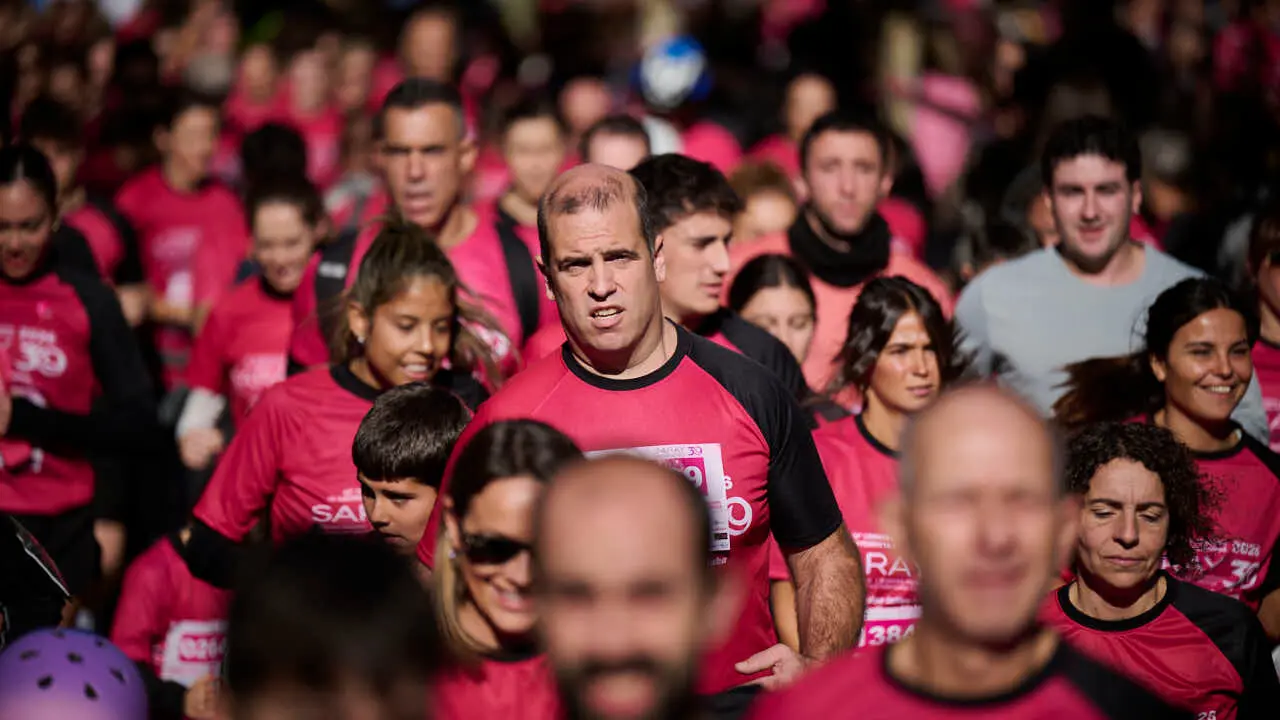 XV Carrera solidaria contra el c&aacute;ncer de mama organizada por Saray. PABLO LASAOSA