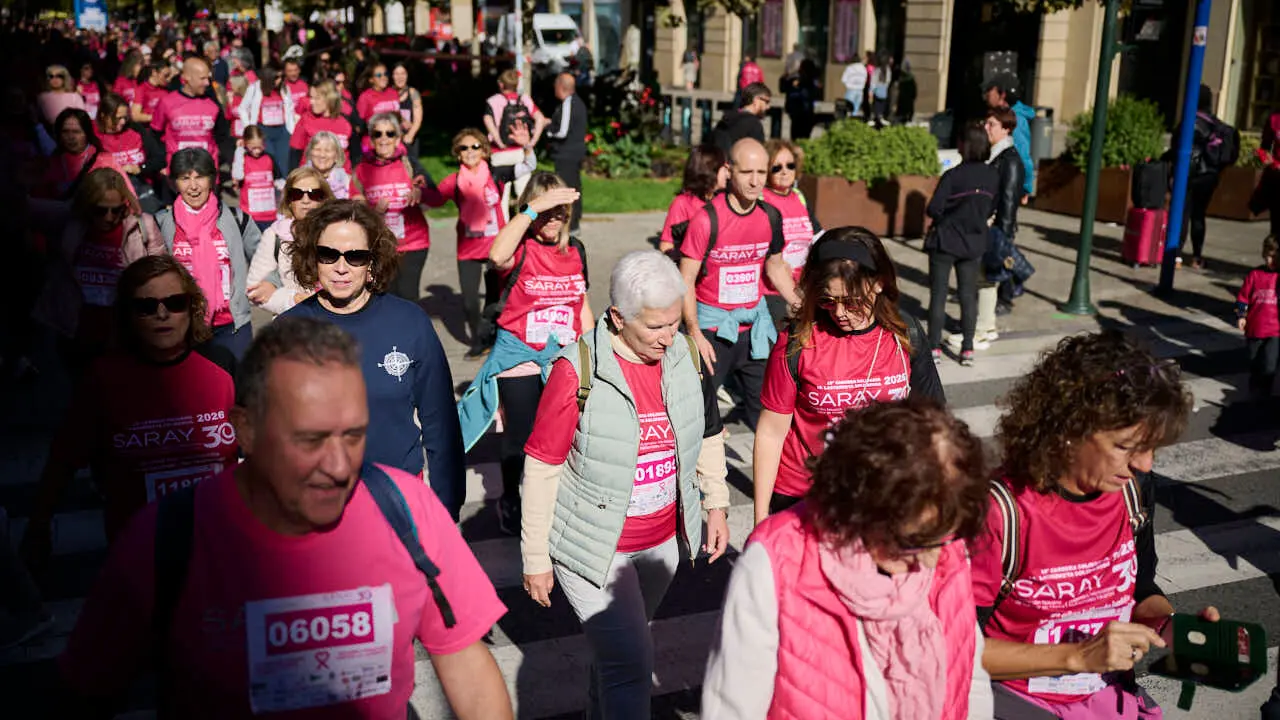 XV Carrera solidaria contra el c&aacute;ncer de mama organizada por Saray. PABLO LASAOSA