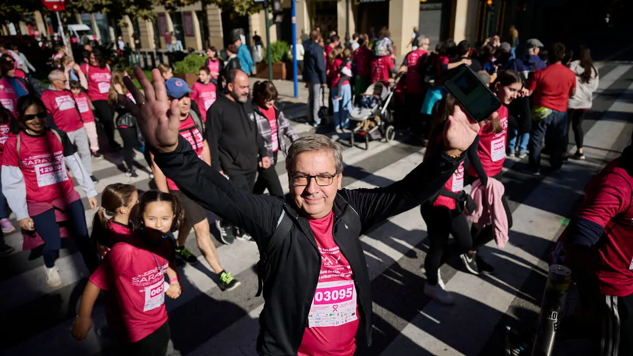 XV Carrera solidaria contra el c&aacute;ncer de mama organizada por Saray. PABLO LASAOSA