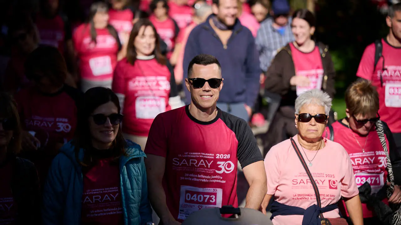 XV Carrera solidaria contra el c&aacute;ncer de mama organizada por Saray. PABLO LASAOSA