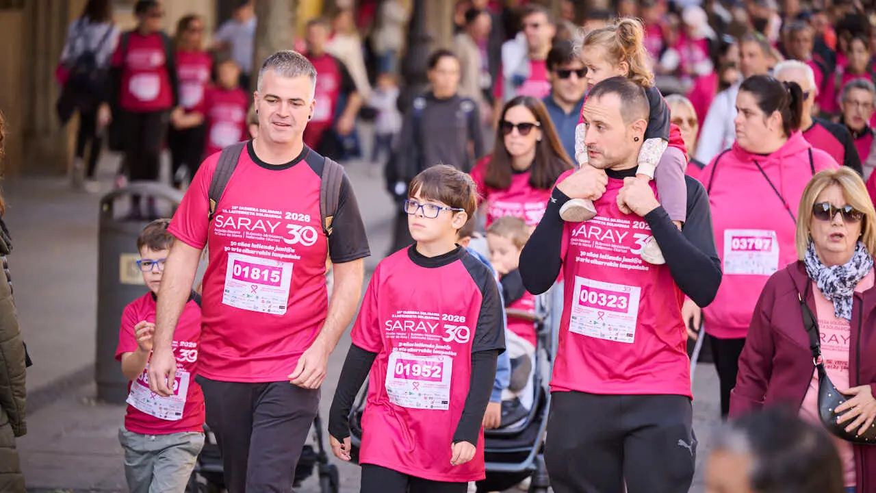XV Carrera solidaria contra el c&aacute;ncer de mama organizada por Saray. PABLO LASAOSA