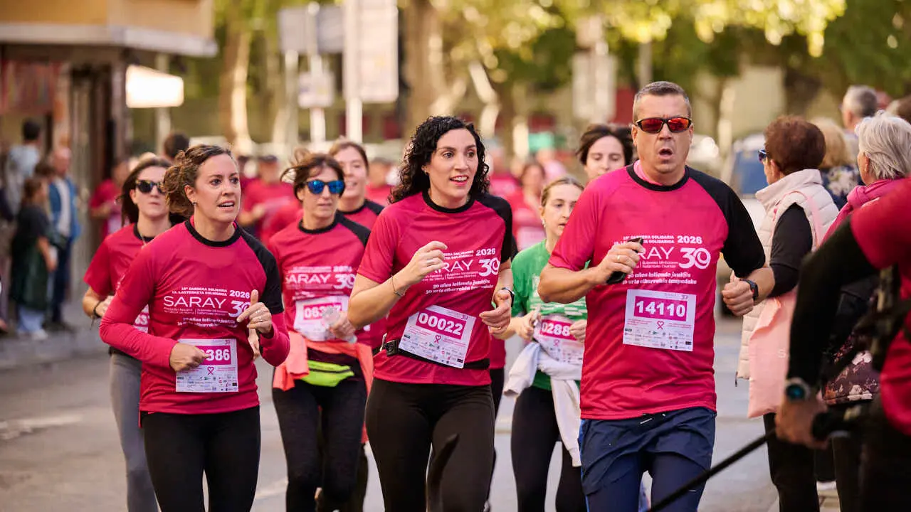 XV Carrera solidaria contra el c&aacute;ncer de mama organizada por Saray. PABLO LASAOSA
