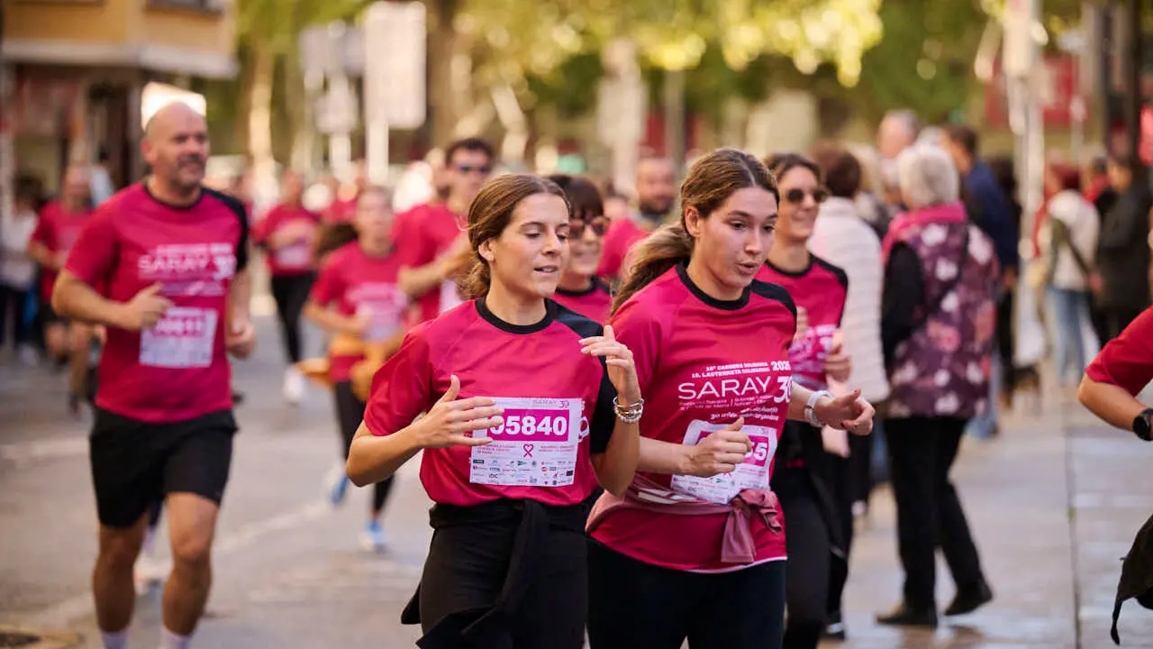 XV Carrera solidaria contra el c&aacute;ncer de mama organizada por Saray. PABLO LASAOSA