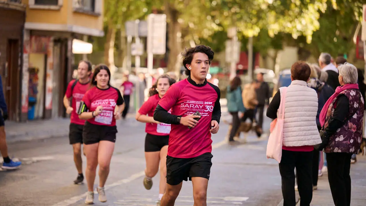 XV Carrera solidaria contra el c&aacute;ncer de mama organizada por Saray. PABLO LASAOSA