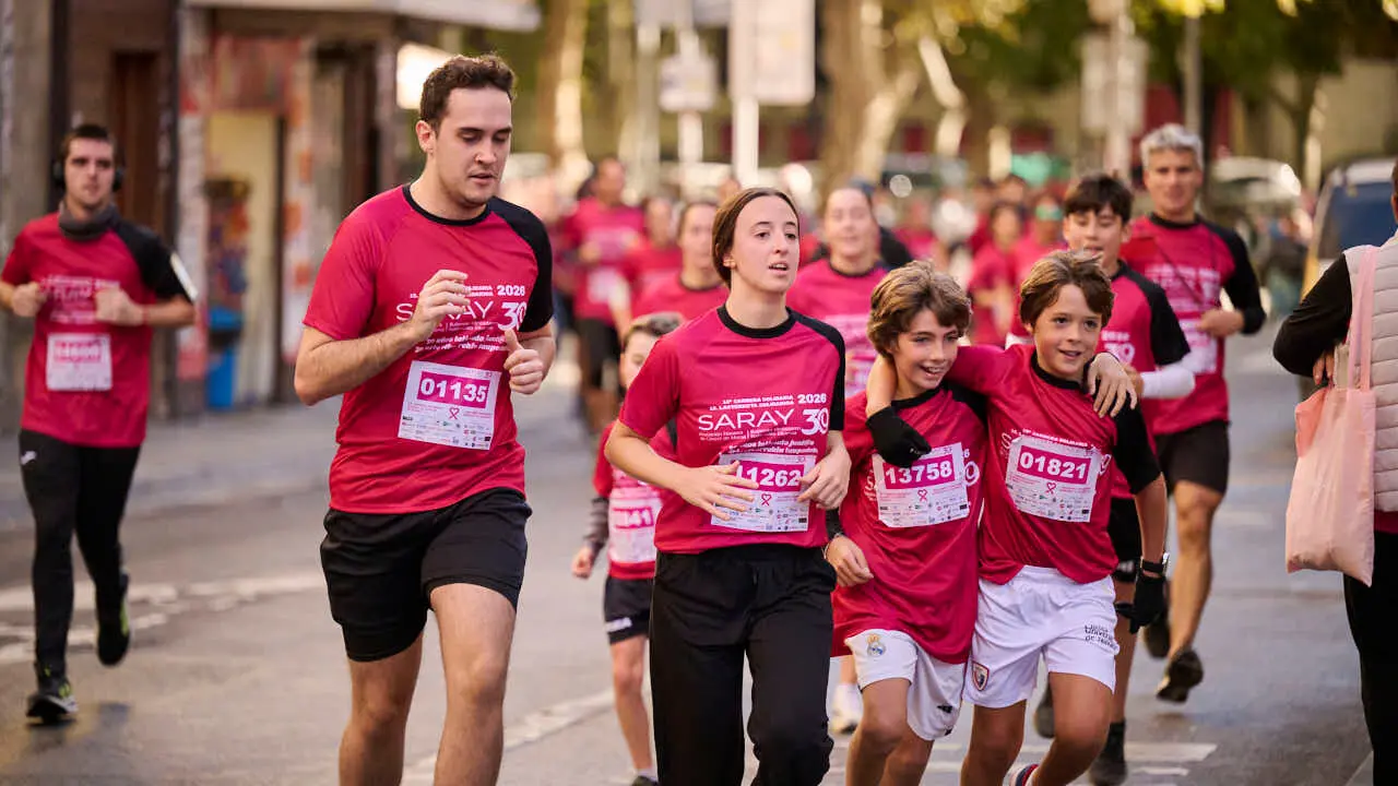 XV Carrera solidaria contra el c&aacute;ncer de mama organizada por Saray. PABLO LASAOSA