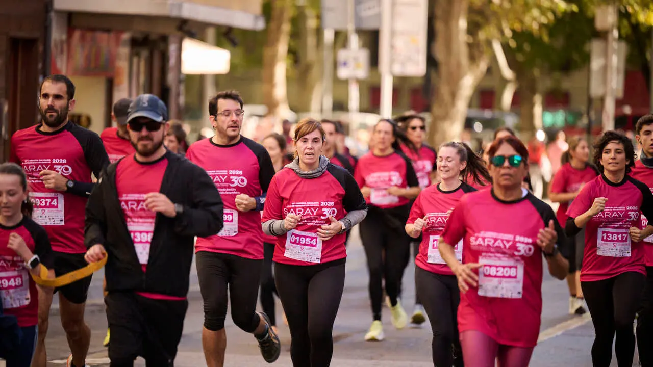 XV Carrera solidaria contra el c&aacute;ncer de mama organizada por Saray. PABLO LASAOSA