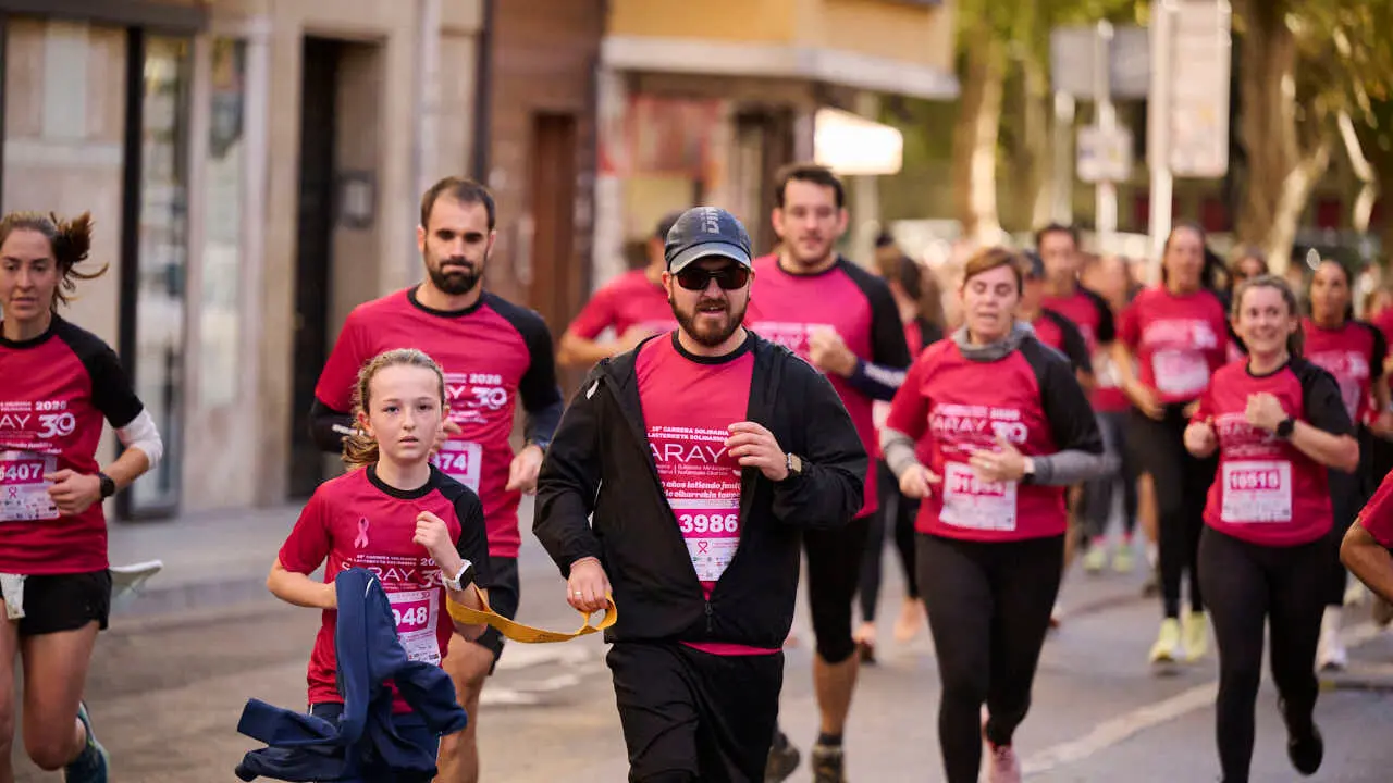 XV Carrera solidaria contra el c&aacute;ncer de mama organizada por Saray. PABLO LASAOSA