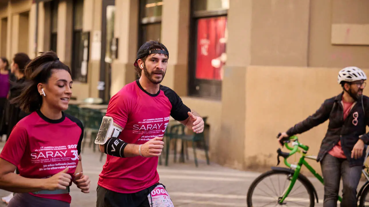 XV Carrera solidaria contra el c&aacute;ncer de mama organizada por Saray. PABLO LASAOSA