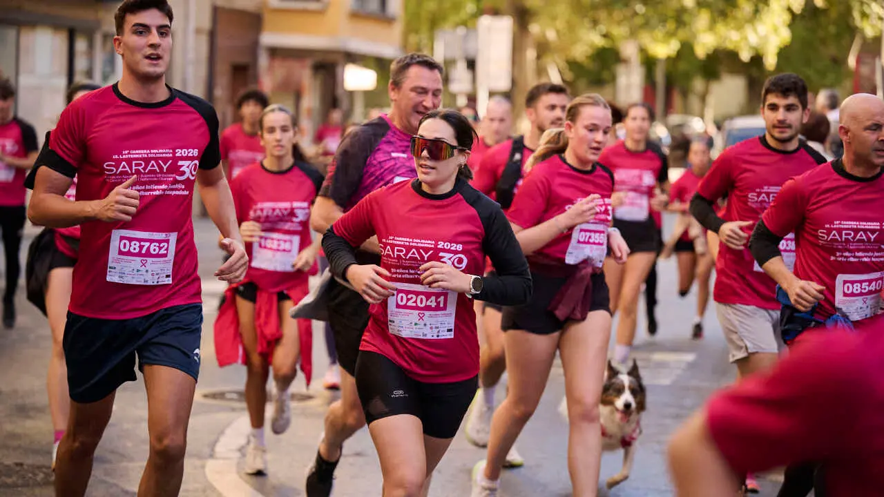 XV Carrera solidaria contra el c&aacute;ncer de mama organizada por Saray. PABLO LASAOSA