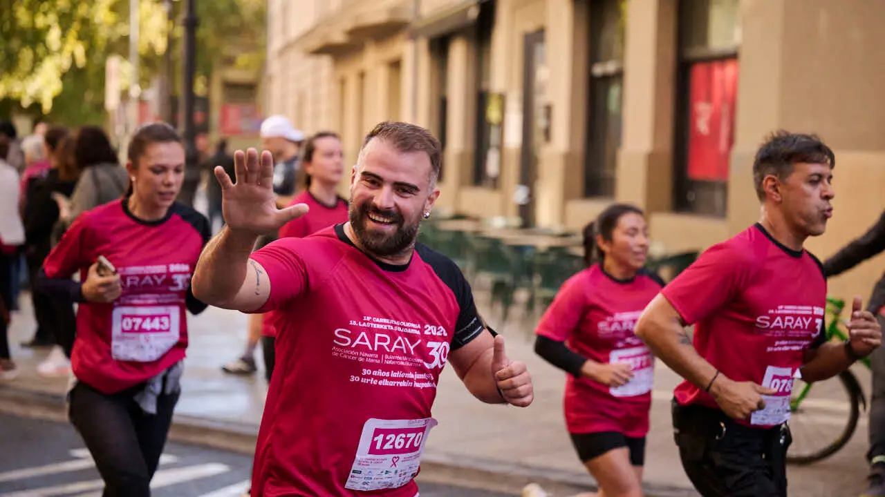 XV Carrera solidaria contra el c&aacute;ncer de mama organizada por Saray. PABLO LASAOSA