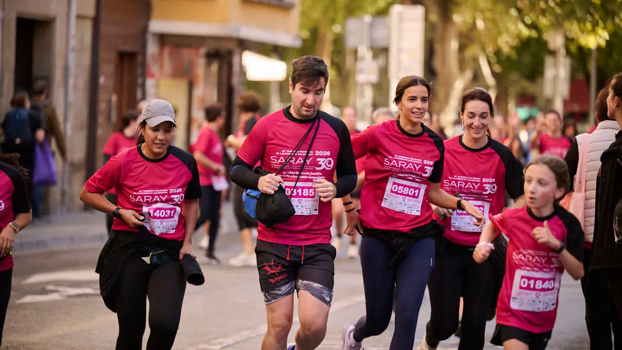 XV Carrera solidaria contra el c&aacute;ncer de mama organizada por Saray. PABLO LASAOSA