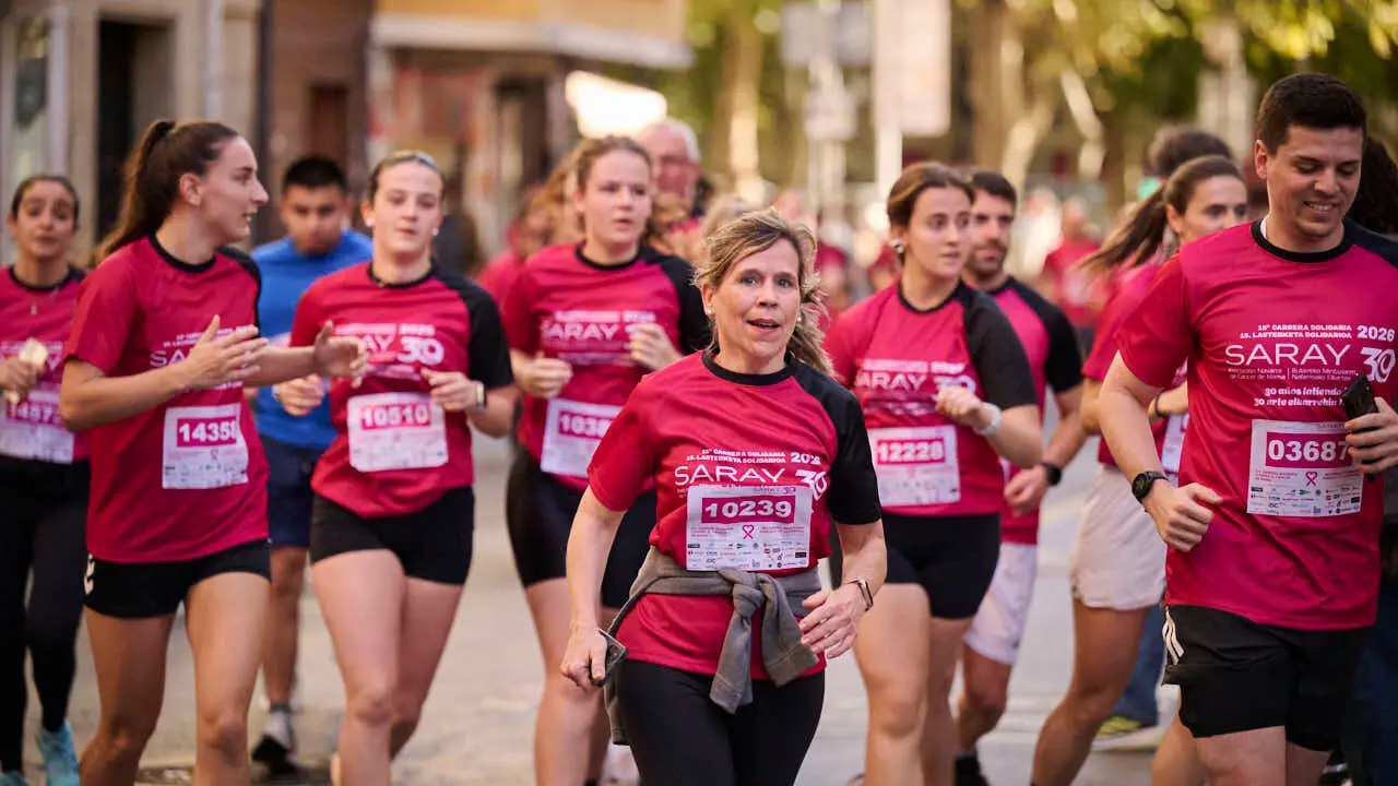 XV Carrera solidaria contra el c&aacute;ncer de mama organizada por Saray. PABLO LASAOSA