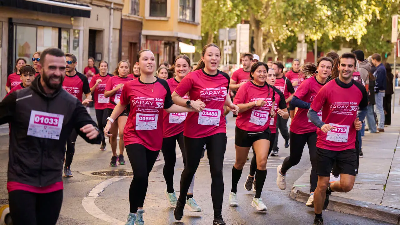 XV Carrera solidaria contra el c&aacute;ncer de mama organizada por Saray. PABLO LASAOSA