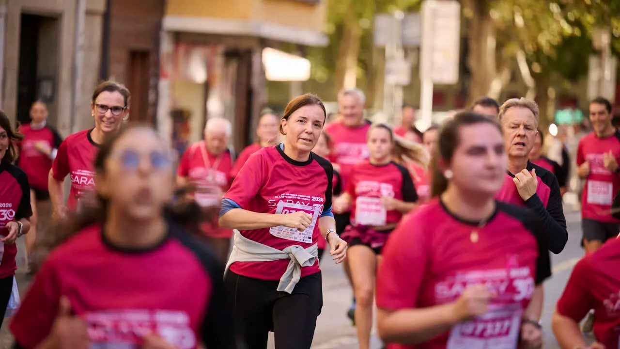 XV Carrera solidaria contra el c&aacute;ncer de mama organizada por Saray. PABLO LASAOSA