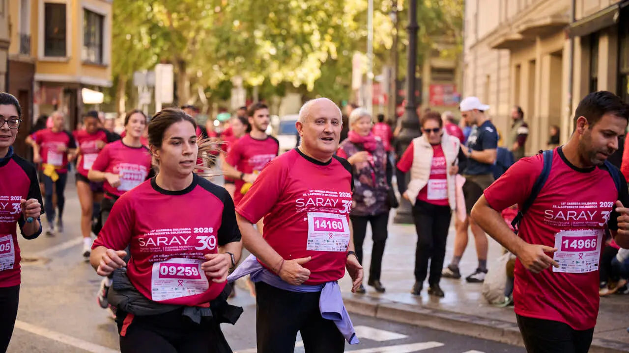XV Carrera solidaria contra el c&aacute;ncer de mama organizada por Saray. PABLO LASAOSA