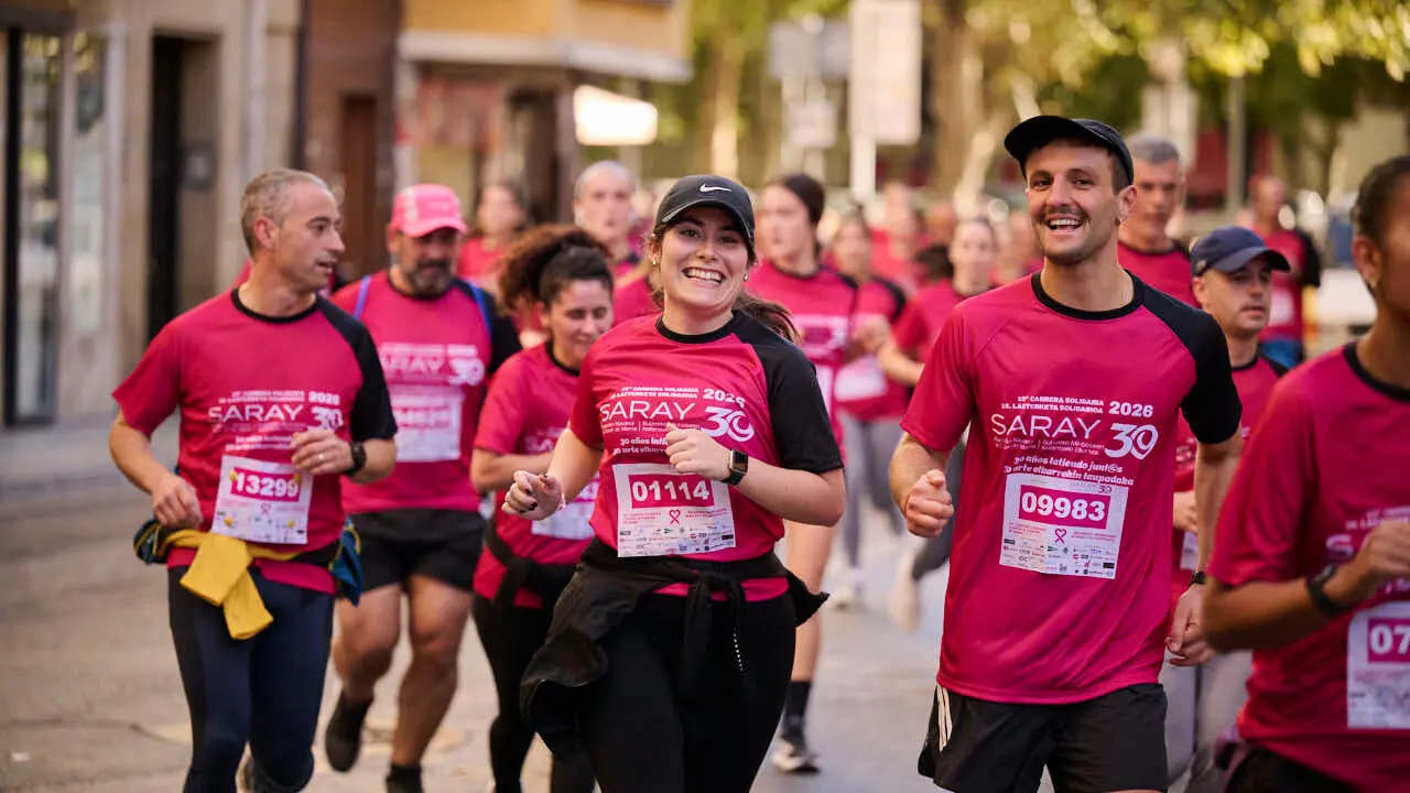 XV Carrera solidaria contra el c&aacute;ncer de mama organizada por Saray. PABLO LASAOSA