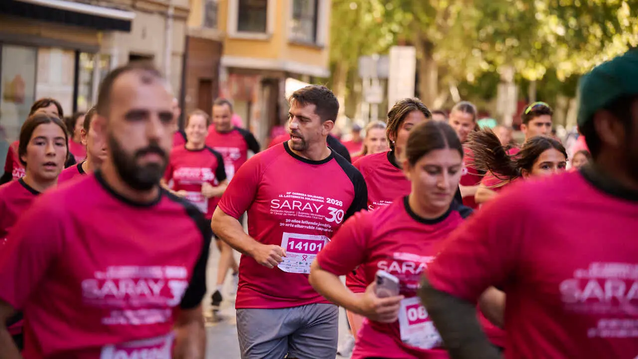 XV Carrera solidaria contra el c&aacute;ncer de mama organizada por Saray. PABLO LASAOSA