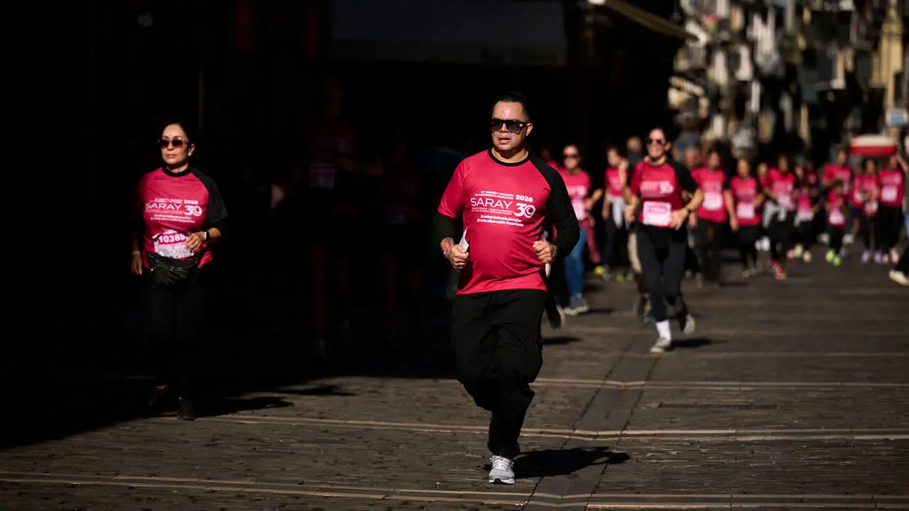 XV Carrera solidaria contra el c&aacute;ncer de mama organizada por Saray. PABLO LASAOSA